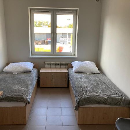 Hostel Przy Stadionie 亚沃日诺 外观 照片