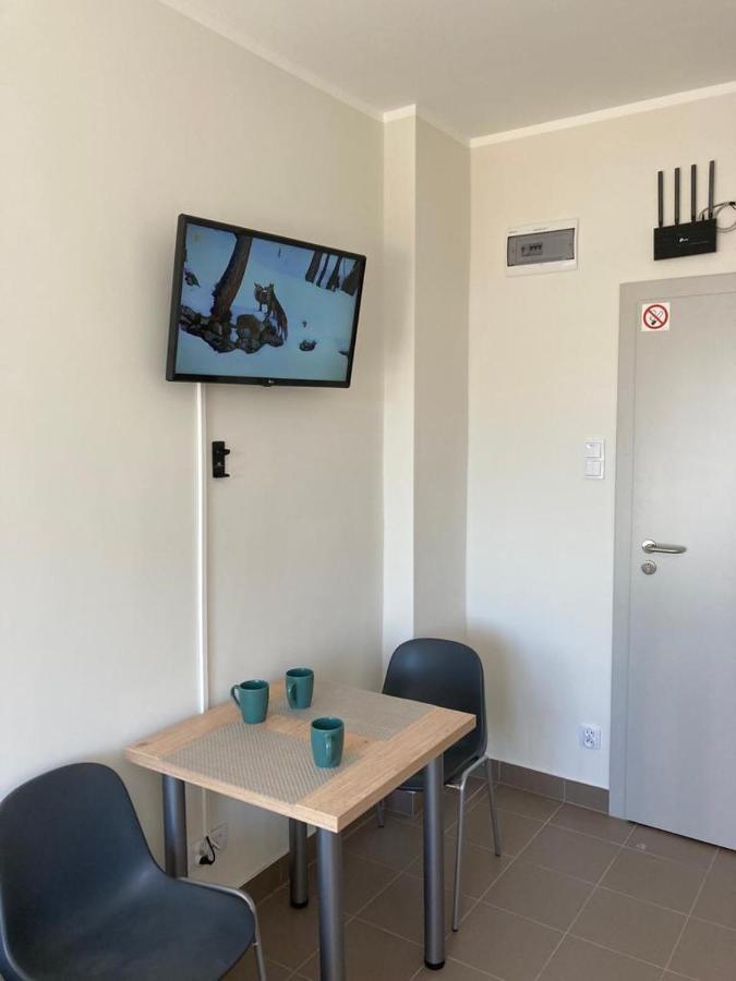 Hostel Przy Stadionie 亚沃日诺 外观 照片